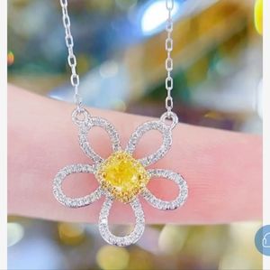 18k gold yellow diamond necklace